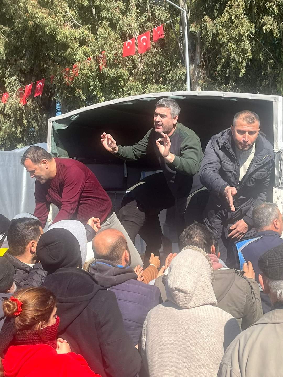 Petlas’ta Çalışan Üyelerimizden Deprem Bölgesine Yardım