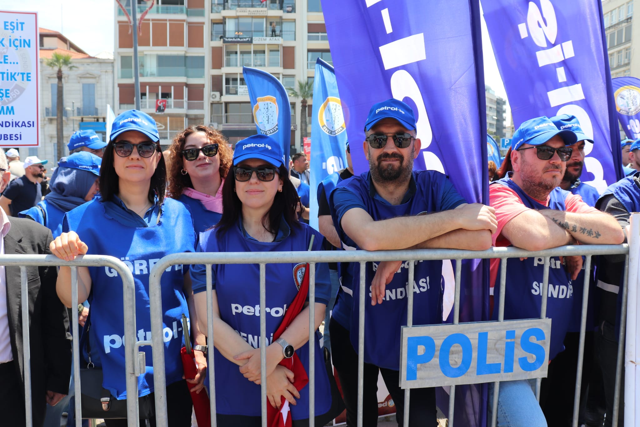 Manisa Şubemiz 1 Mayıs'ı İzmir'de Kutladı