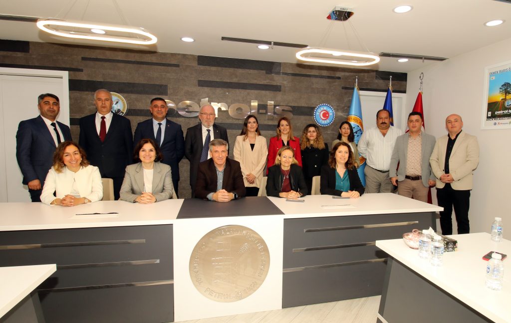 Novartis İşyerinde TİS İmzalandı