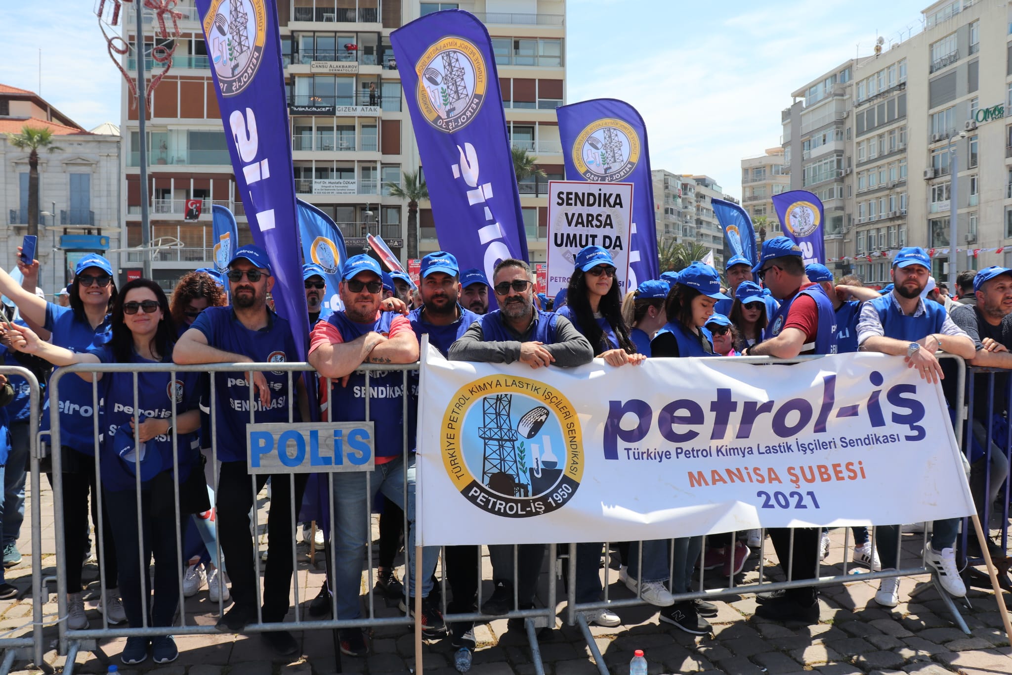 Manisa Şubemiz 1 Mayıs'ı İzmir'de Kutladı