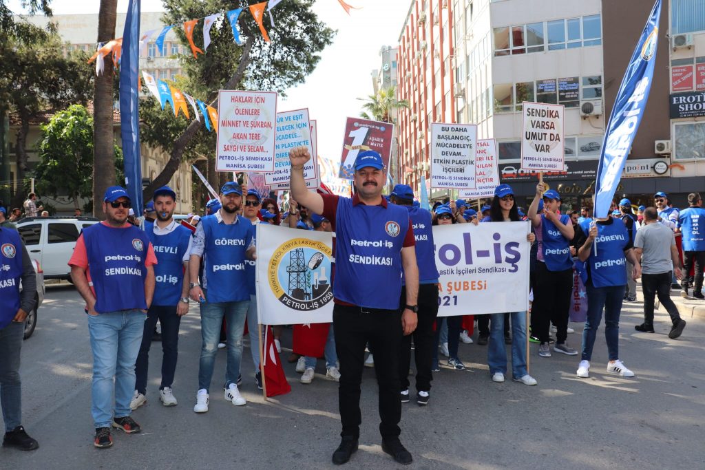 Manisa Şubemiz 1 Mayıs'ı İzmir'de Kutladı