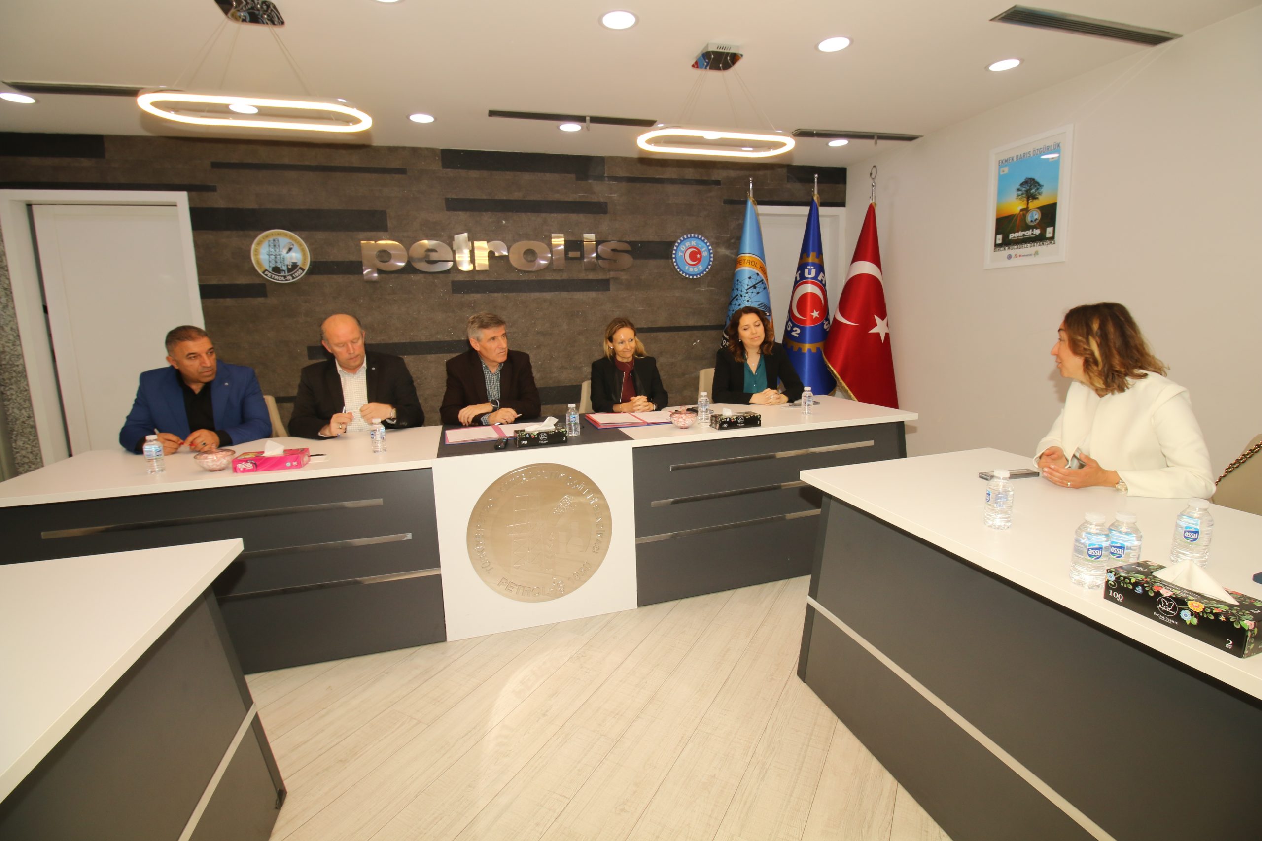 Novartis İşyerinde TİS İmzalandı