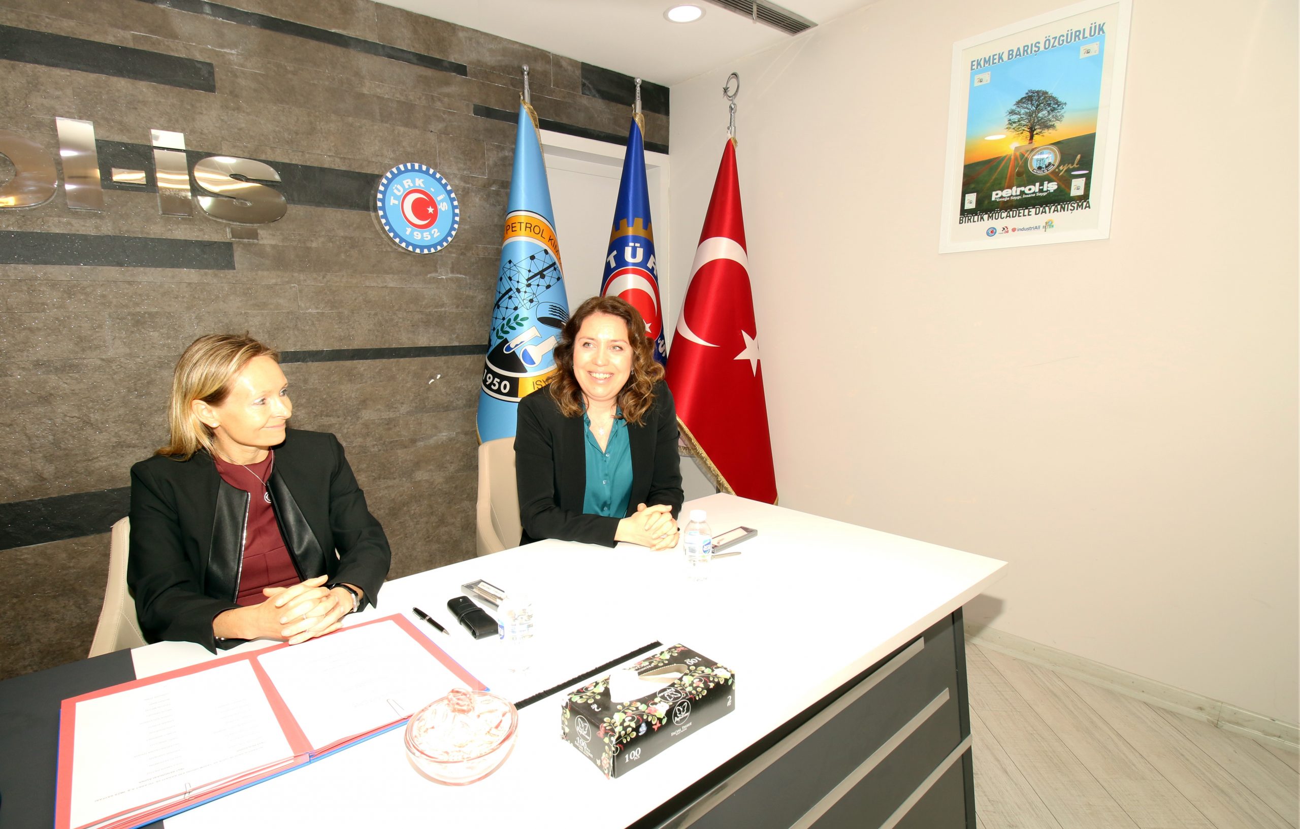 Novartis İşyerinde TİS İmzalandı