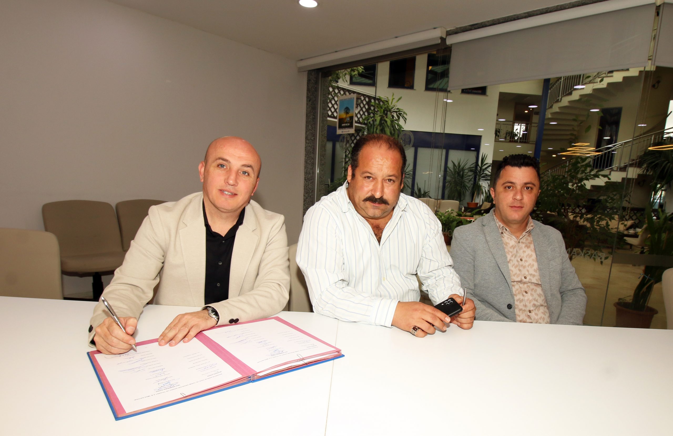 Novartis İşyerinde TİS İmzalandı