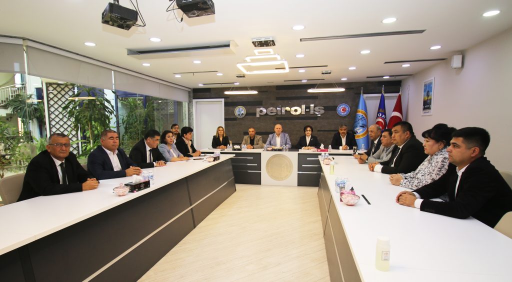 Petrol-İş İle Özbekistan Kimya İşçileri Sendikası Arasında İşbirliği