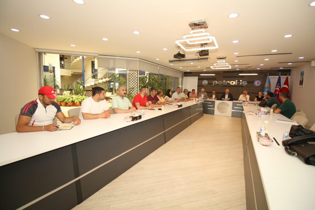 Pulver, Conta, Elastron, Riva İşyerlerinde İlk Toplu İş Sözleşmesi İmzalandı