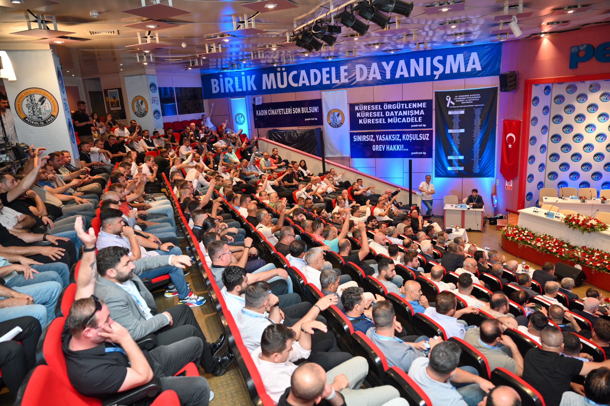 YENİ MERKEZ YÖNETİMİ BELİRLENDİ