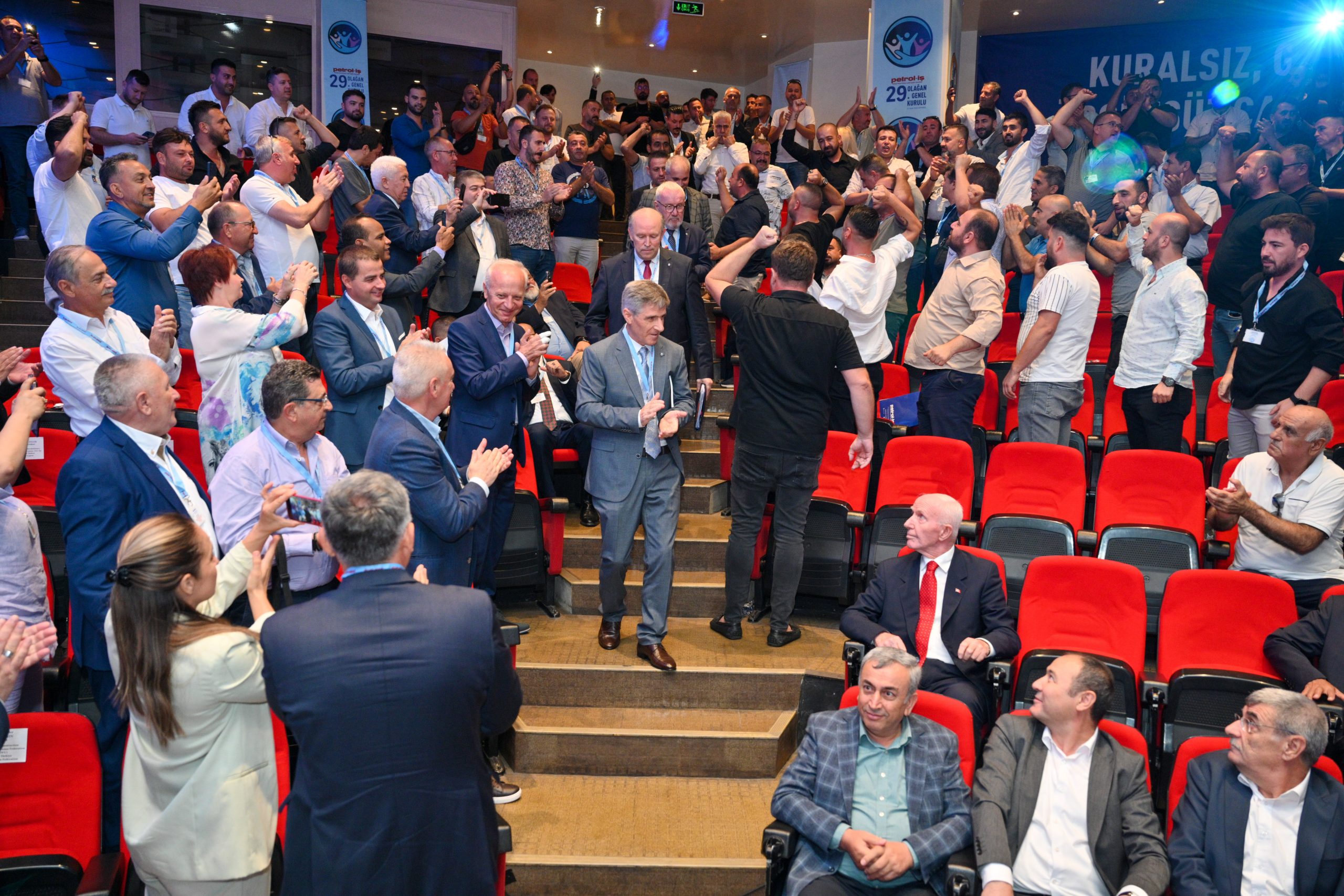 YENİ MERKEZ YÖNETİMİ BELİRLENDİ