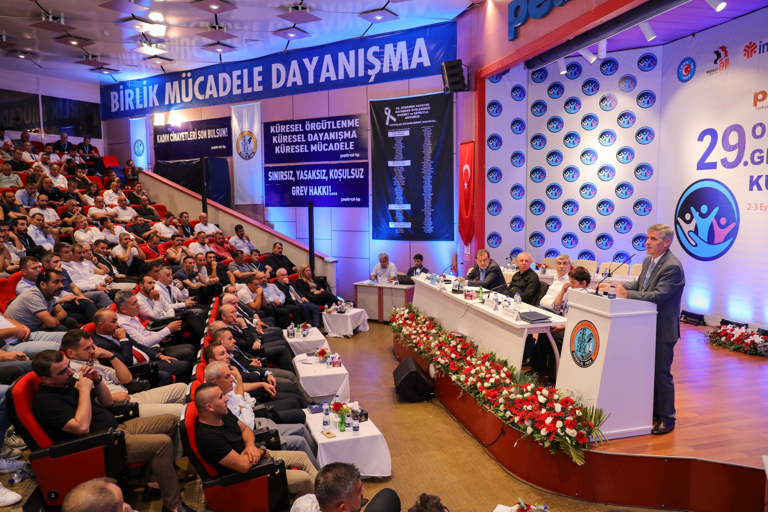 YENİ MERKEZ YÖNETİMİ BELİRLENDİ