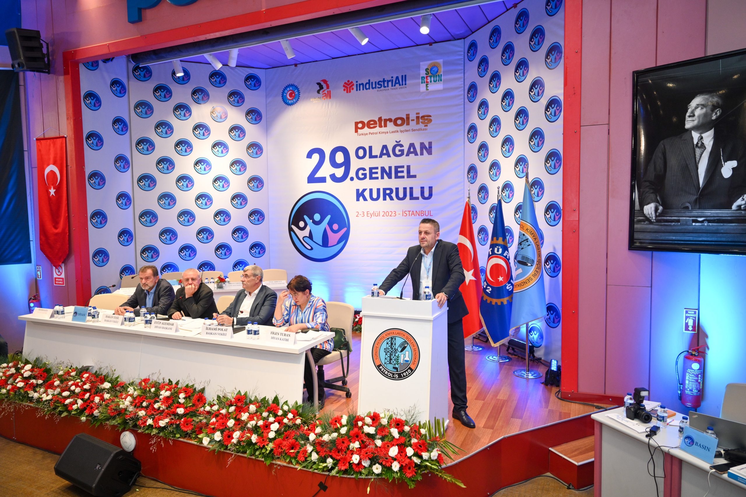 YENİ MERKEZ YÖNETİMİ BELİRLENDİ