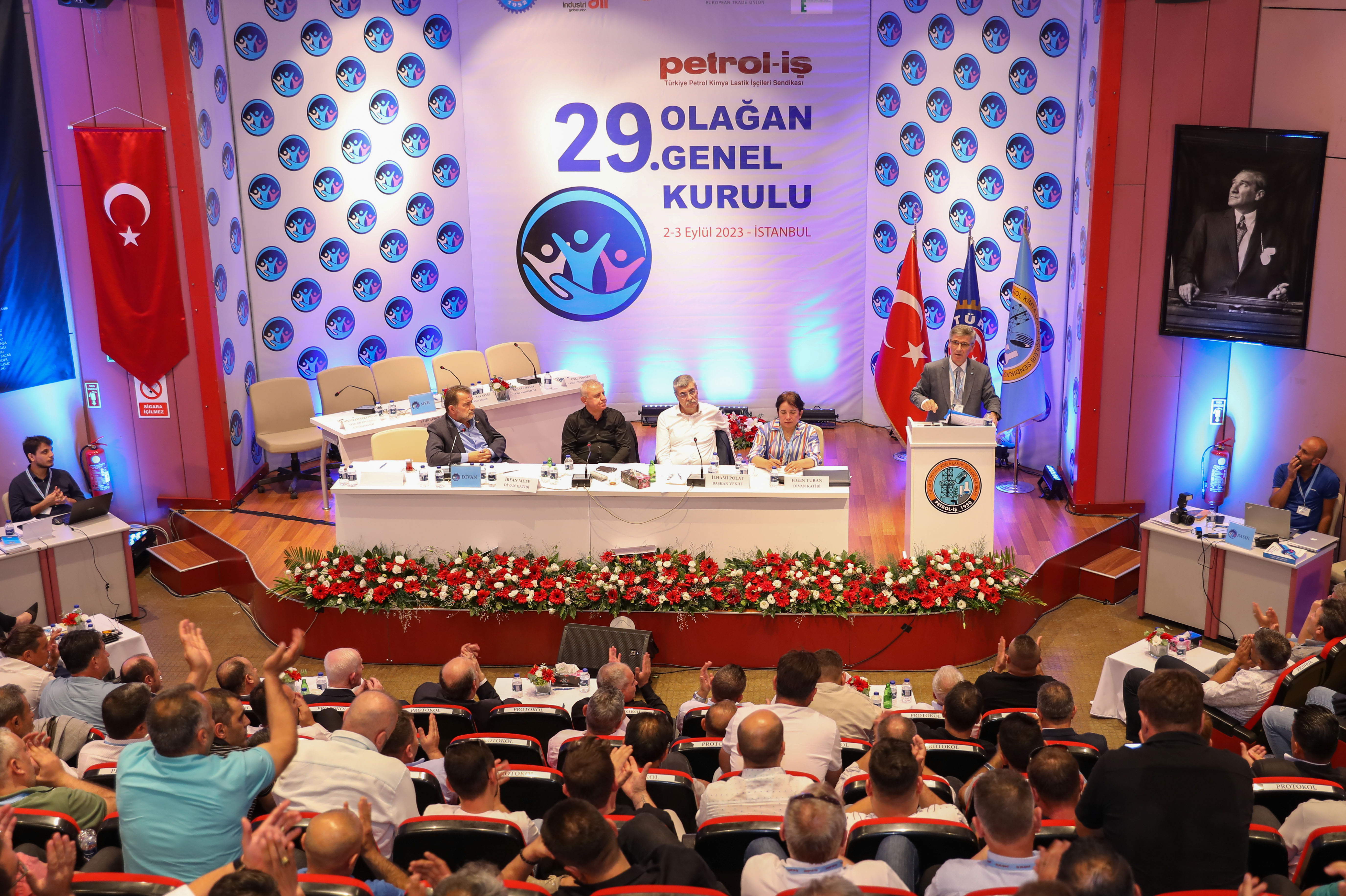 “Petrol-İş Sendikası Mücadelesine Kararlı Bir Şekilde Devam Edecek”