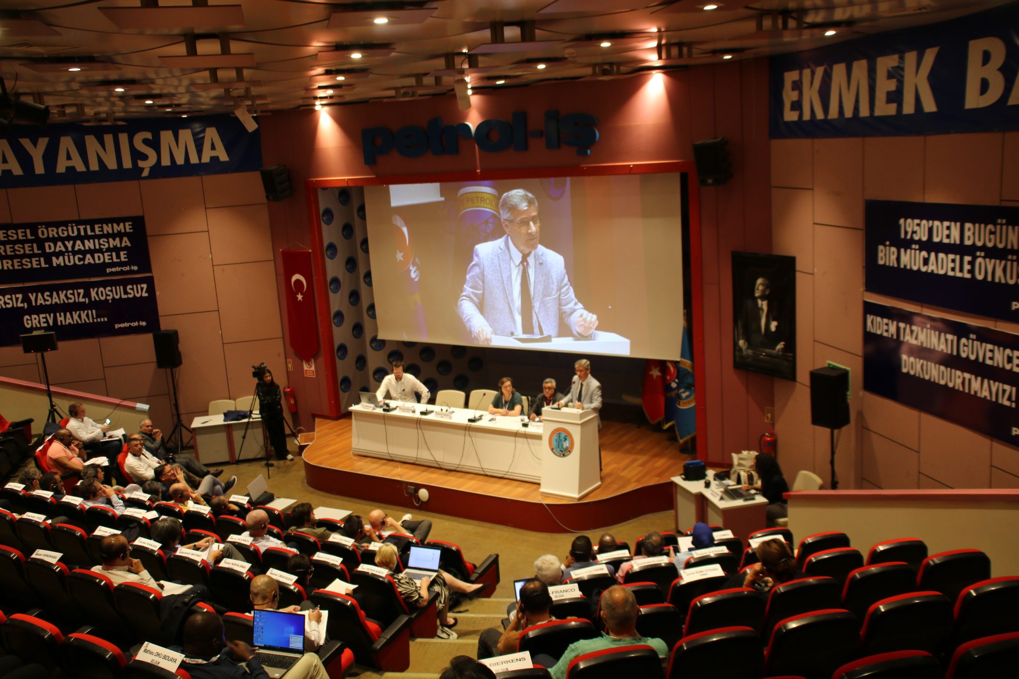 Dünya Kimya ve İlaç Sendikaları Toplantısı Başladı