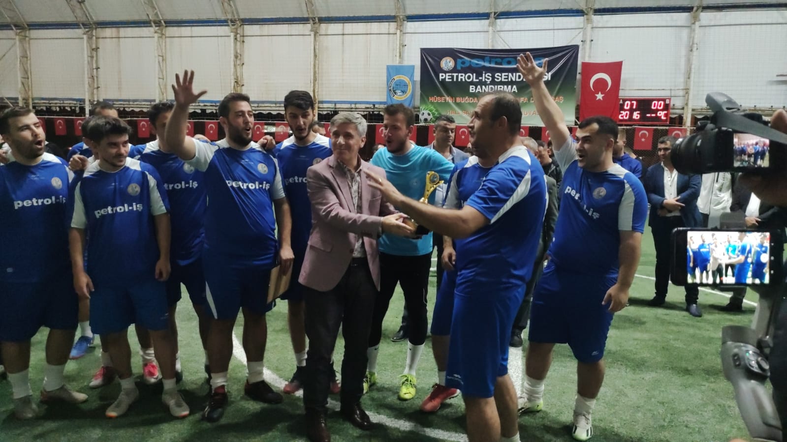 Hüseyin Buğdaycı ve Mustafa Demirbaş Anısına Düzenlenen Futbol Turnuvası Sona Erdi