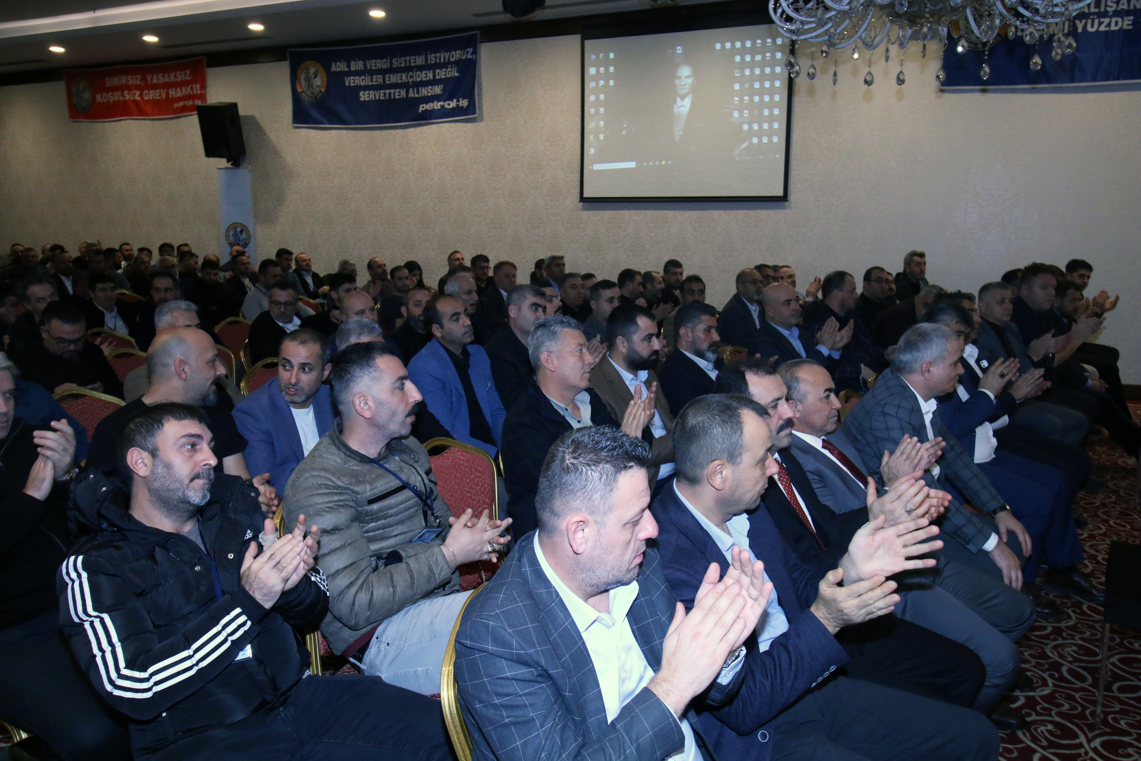 Aliağa Şube Ayaktakımı Tiyatro Topluluğumuz “Şahlar ve Piyonlar” Adlı Oyunu Sergiledi