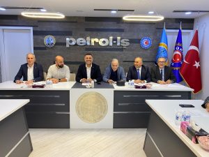 Mutlu Akü İşyerinde TİS İmzalandı