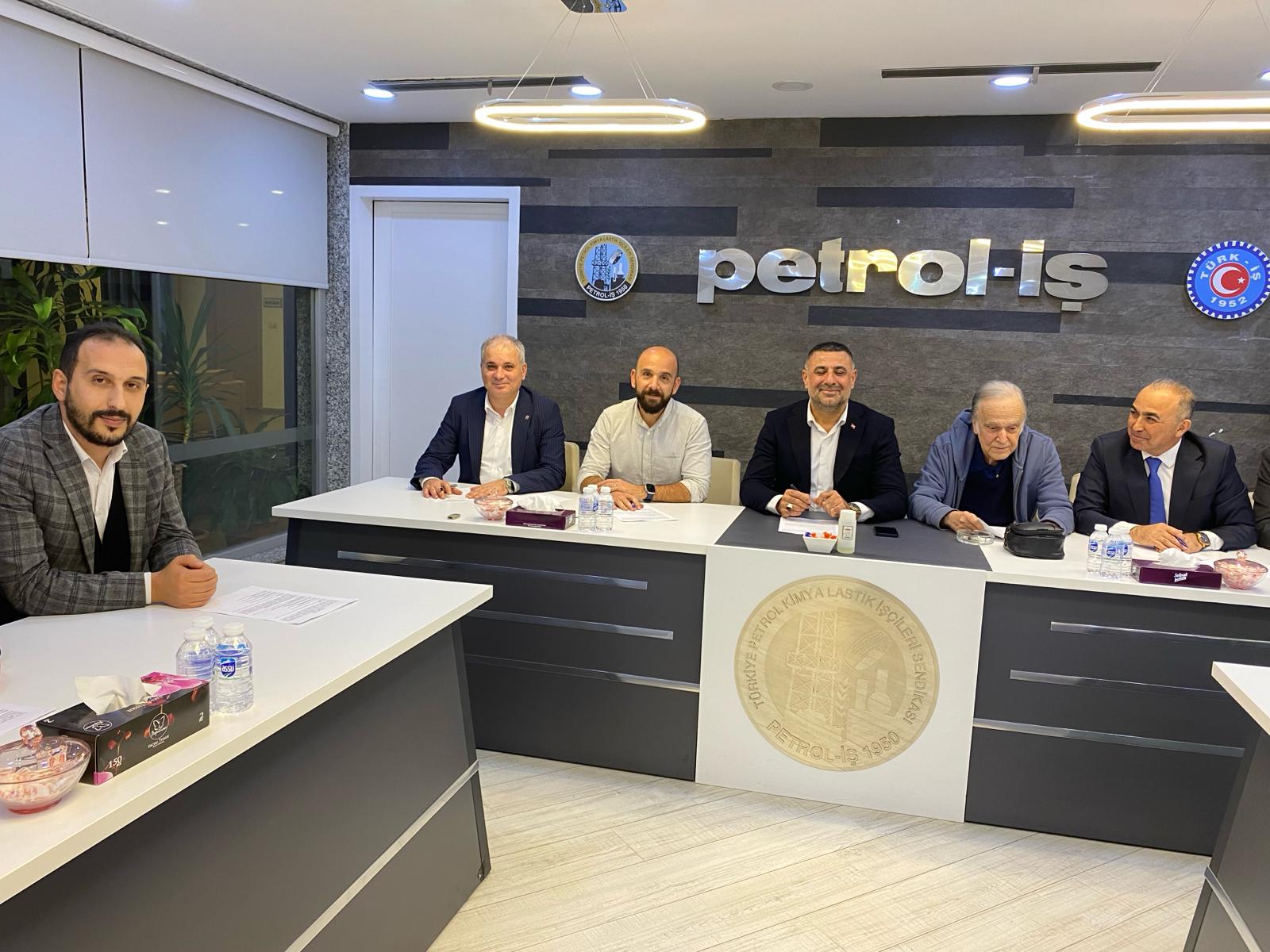 Mutlu Akü İşyerinde TİS İmzalandı