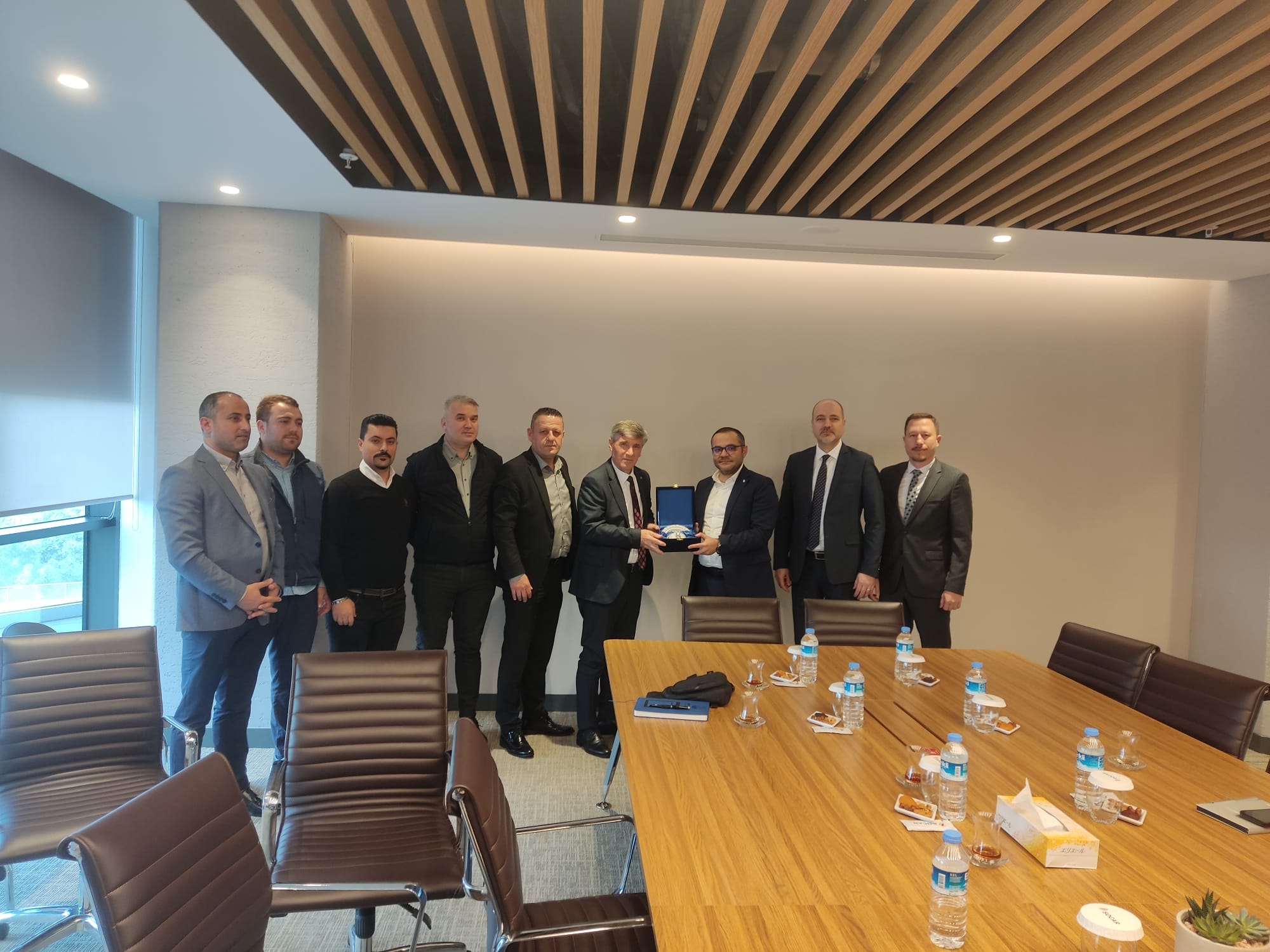 Genel Başkanımız ve Aliağa Şube Yönetimi SOCAR Heyeti ile Bir Araya Geldi