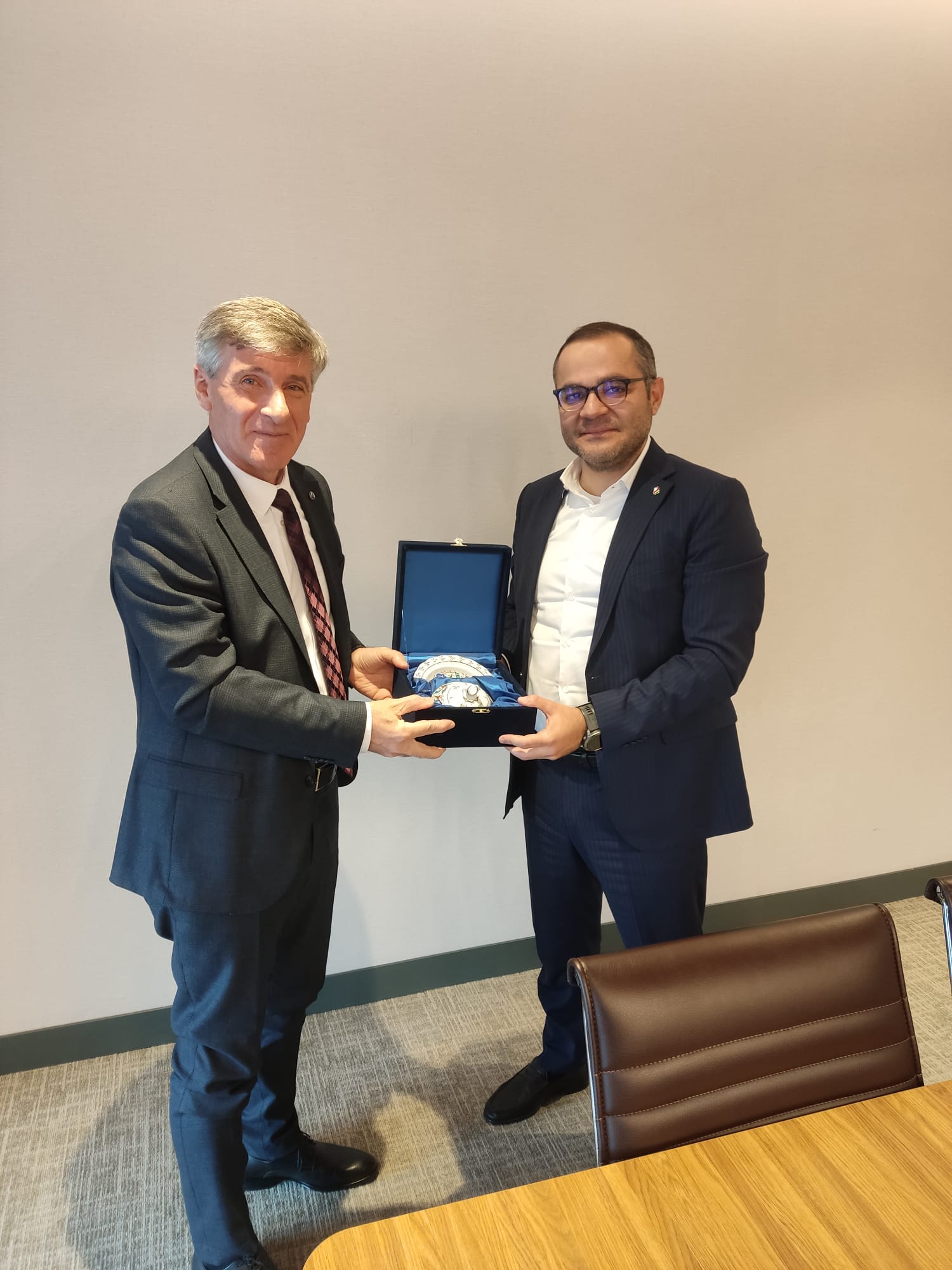 Genel Başkanımız ve Aliağa Şube Yönetimi SOCAR Heyeti ile Bir Araya Geldi