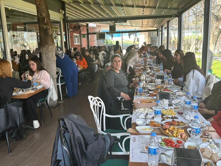 Batman Şubemizde 8 Mart Ortak Etkinlikle Kutlandı