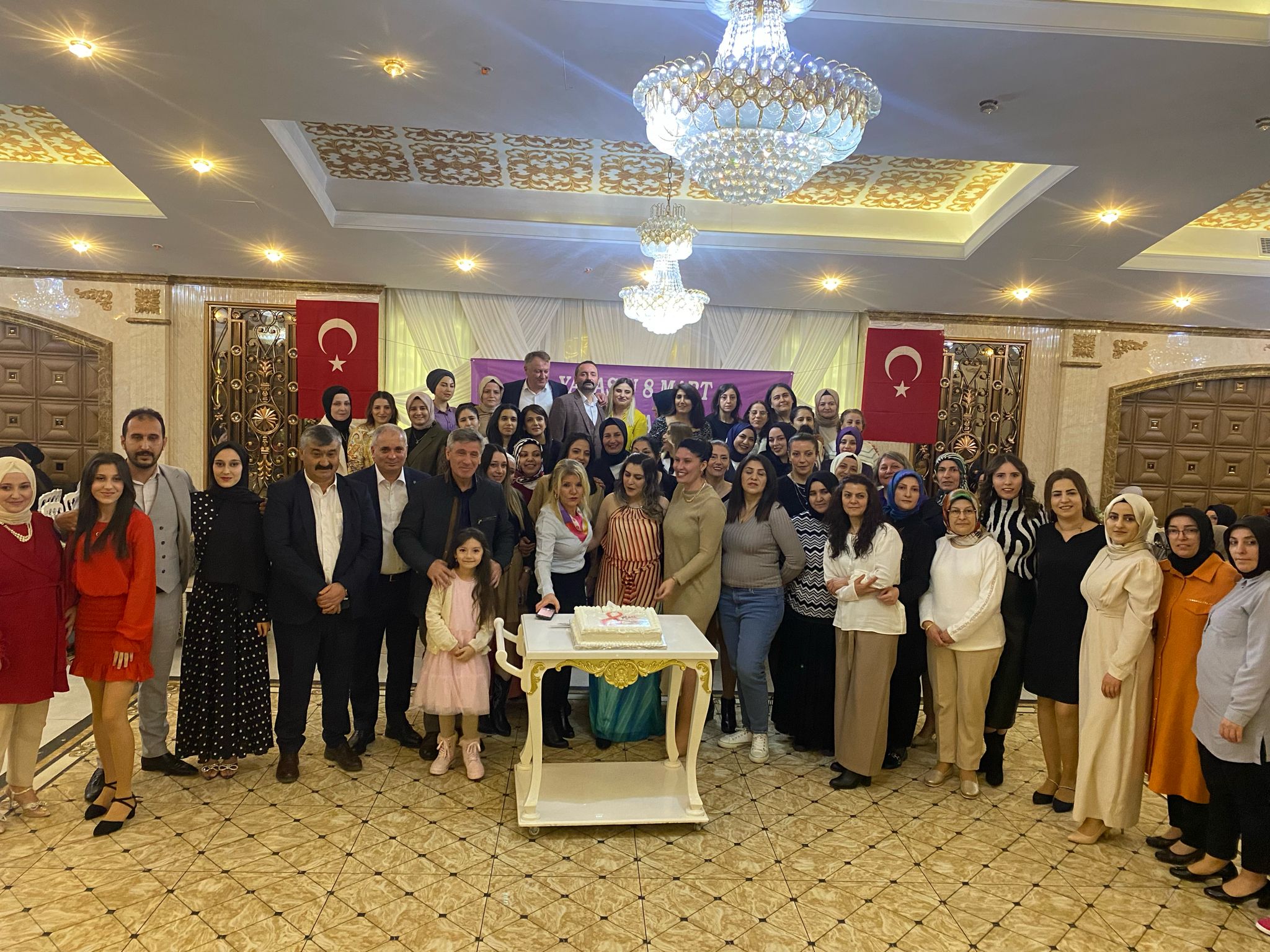 Genel Merkez Yöneticilerimiz İstanbul 2 Nolu Şubemizin 8 Mart Kutlamasına Katıldı