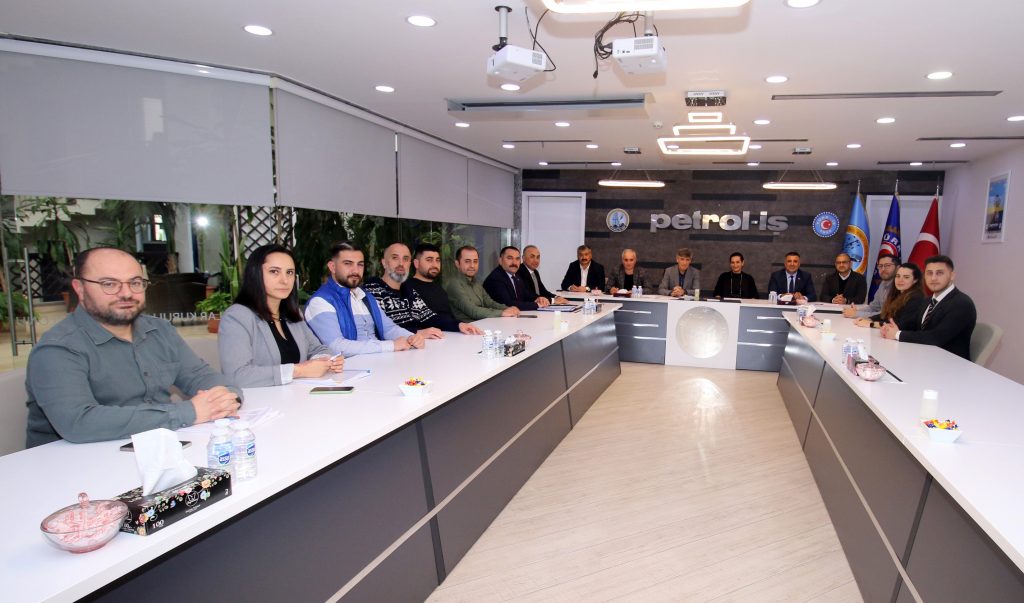 İşbir Optik İşyerinde TİS İmzalandı