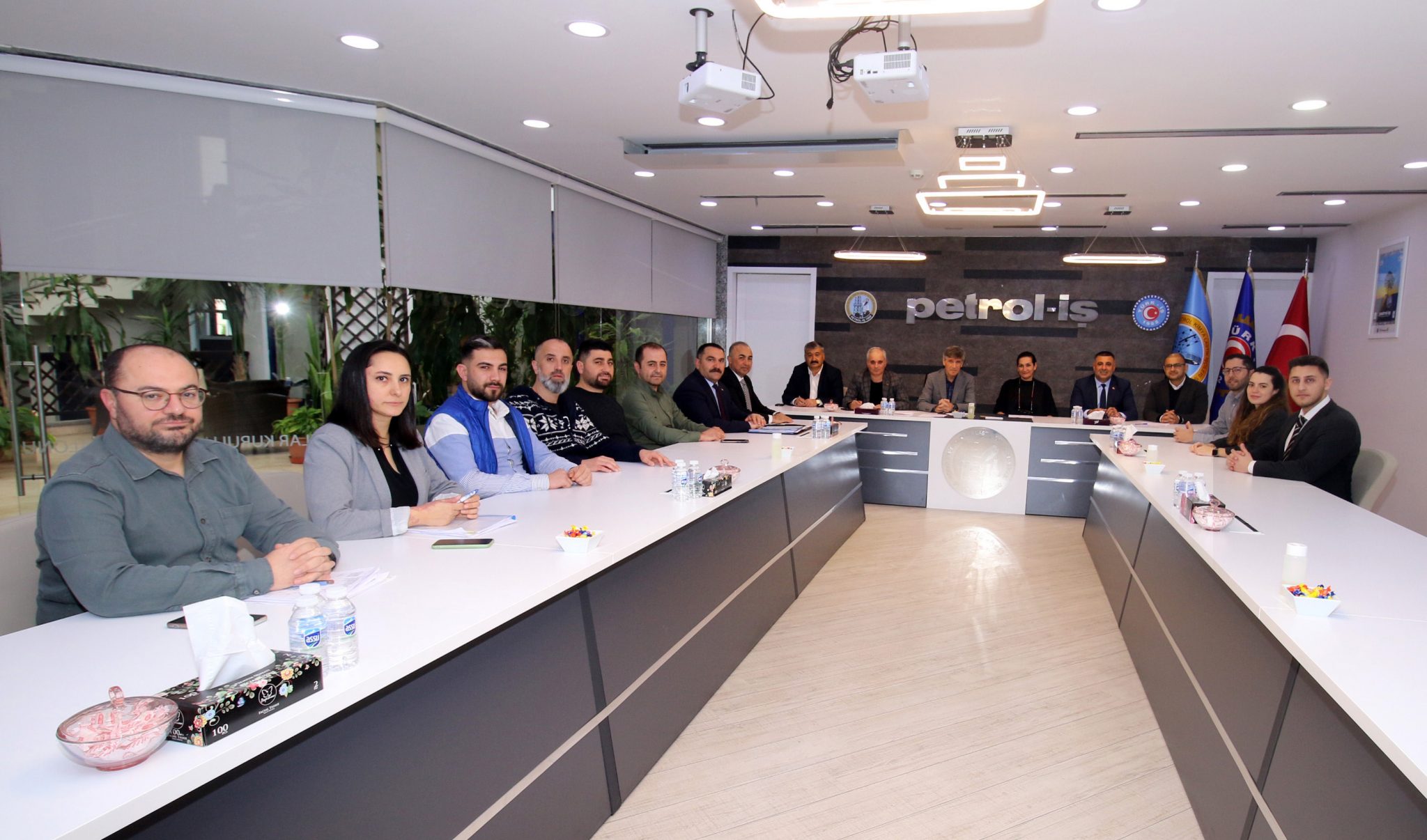 İşbir Optik İşyerinde TİS İmzalandı