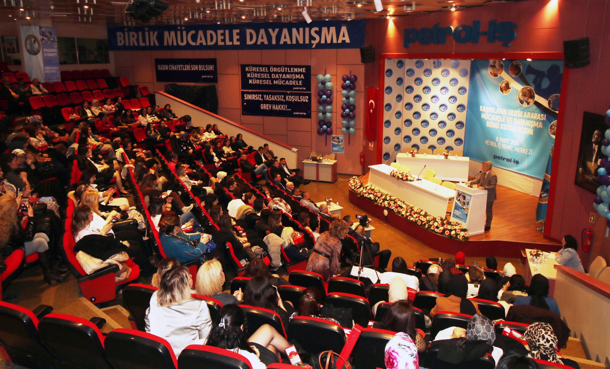 Yaşasın 8 Mart, Yaşasın Mücadelemiz!