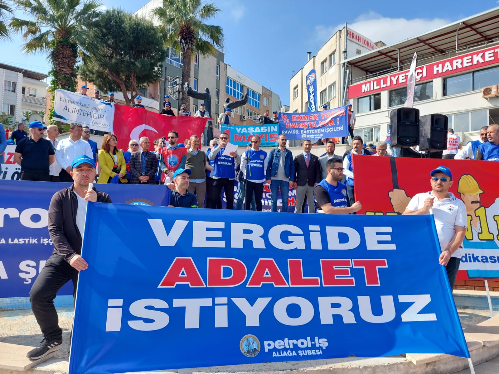 Aliağa Şubemiz 1 Mayıs Emek ve Dayanışma Gününü Coşkuyla Kutladı