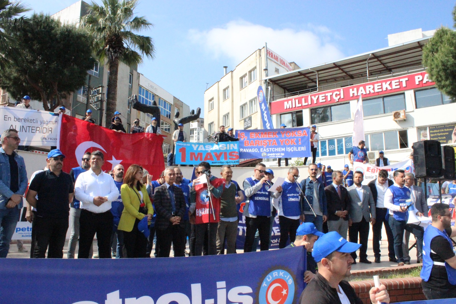 Aliağa Şubemiz 1 Mayıs Emek ve Dayanışma Gününü Coşkuyla Kutladı