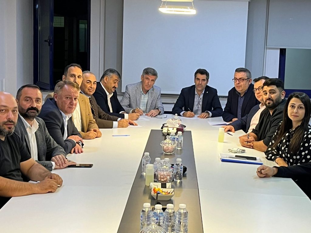 Neşe Plastik İşyerinde TİS İmzalandı