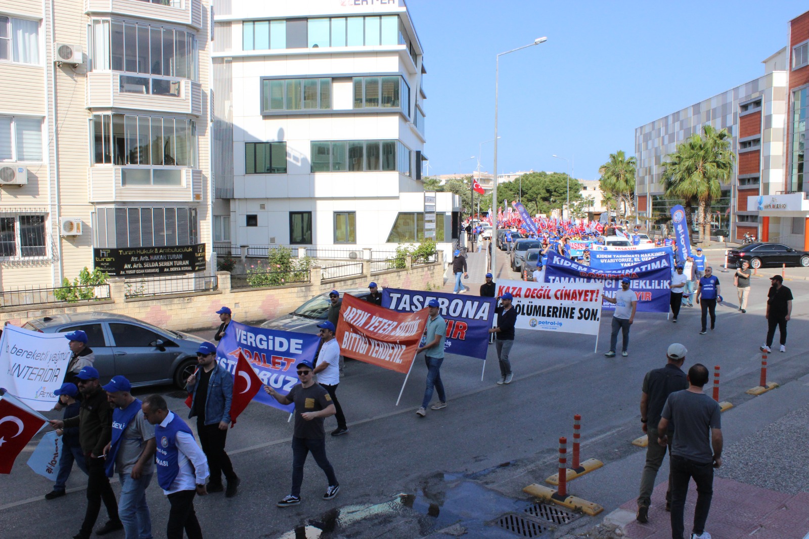 Aliağa Şubemiz 1 Mayıs Emek ve Dayanışma Gününü Coşkuyla Kutladı
