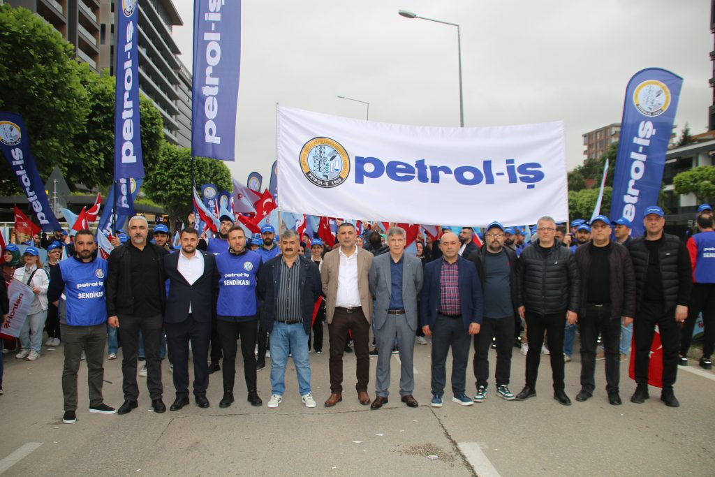 1 Mayıs Kitlesel Bir Şekilde Bursa’da Kutlandı