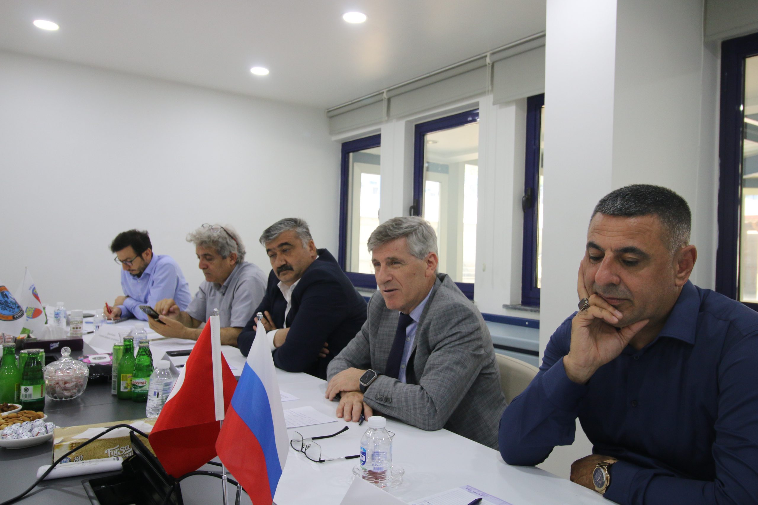 ROGWU Heyeti Petrol-İş’te