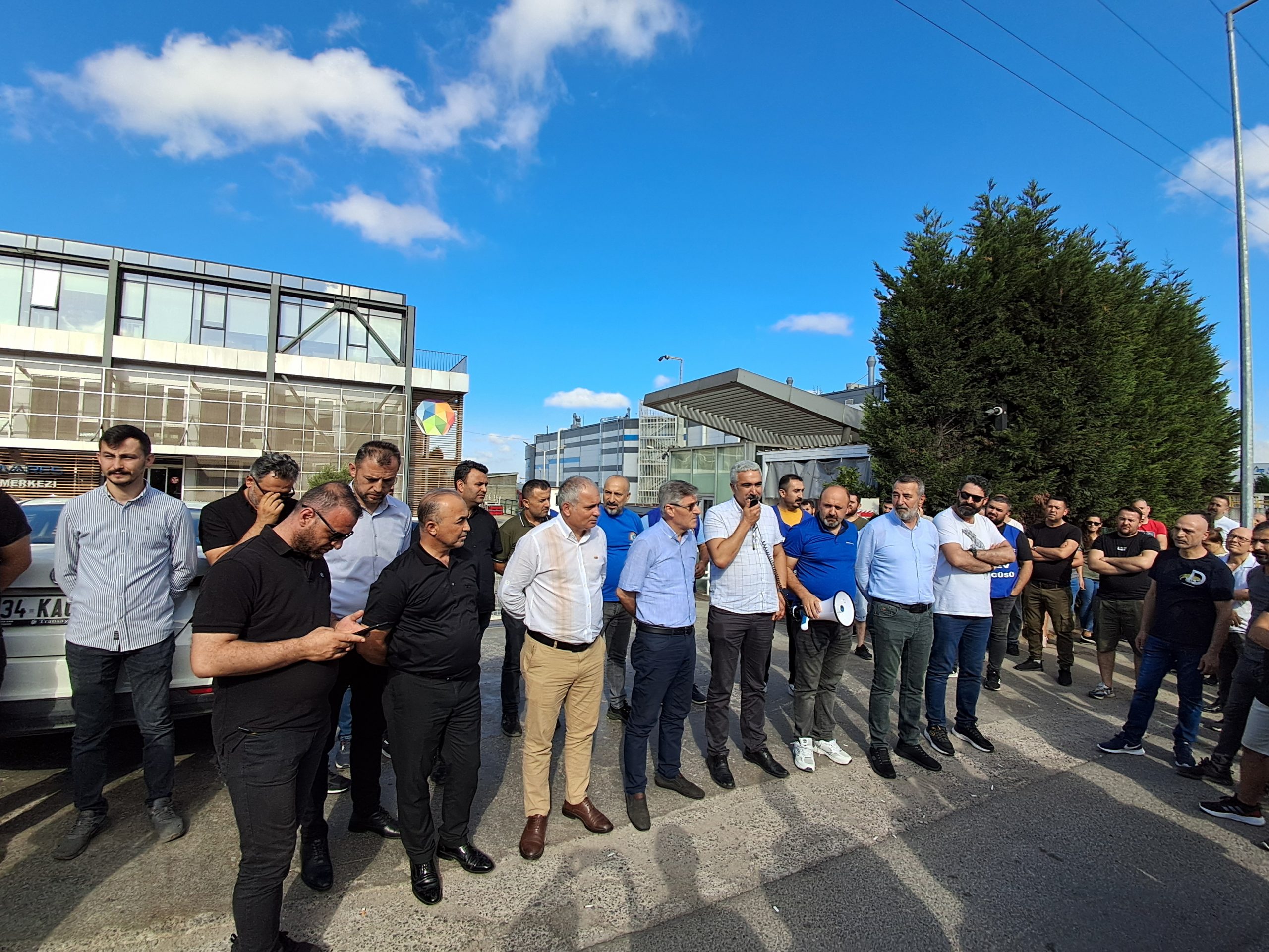 Novares’te Grev Başladı