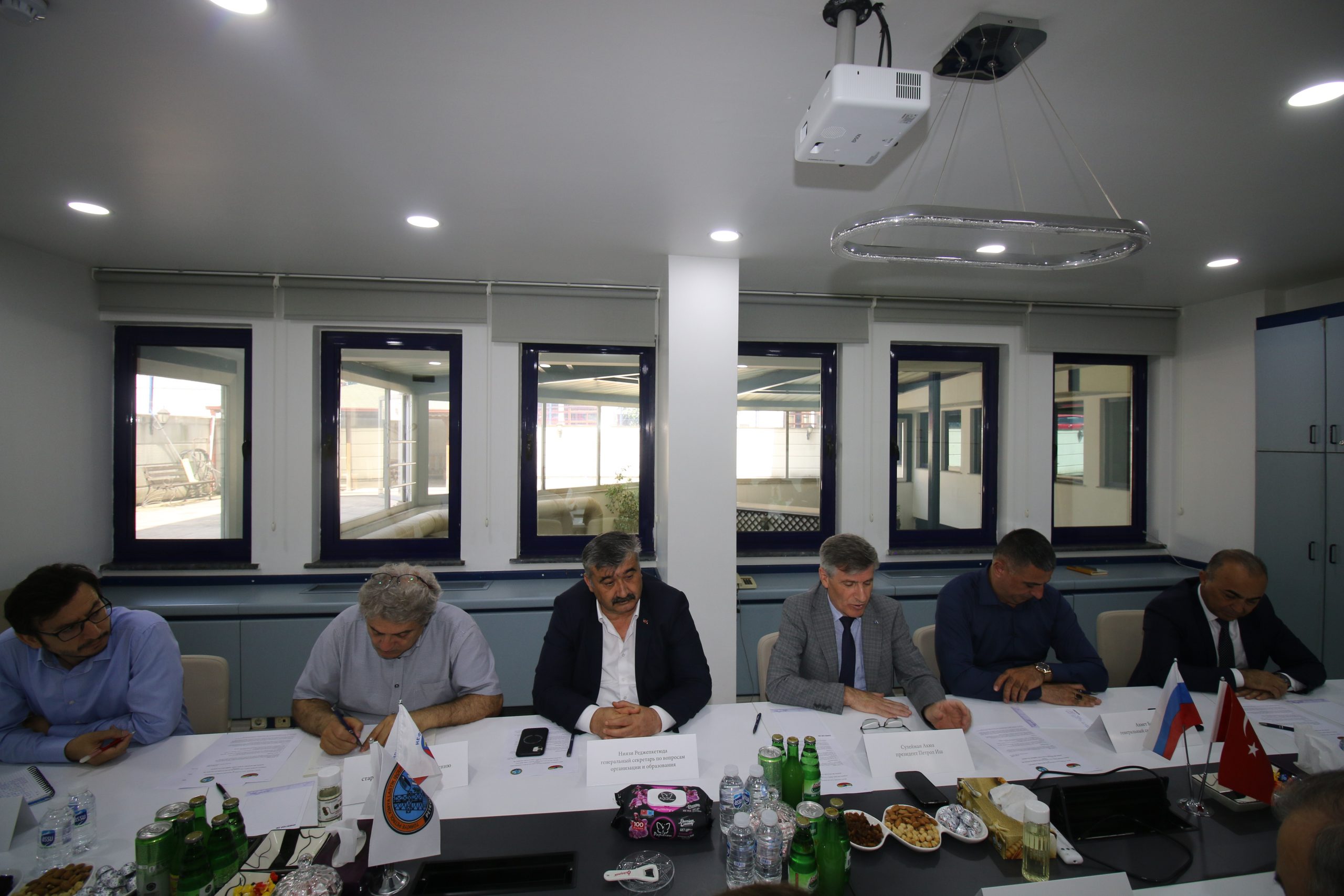 ROGWU Heyeti Petrol-İş’te