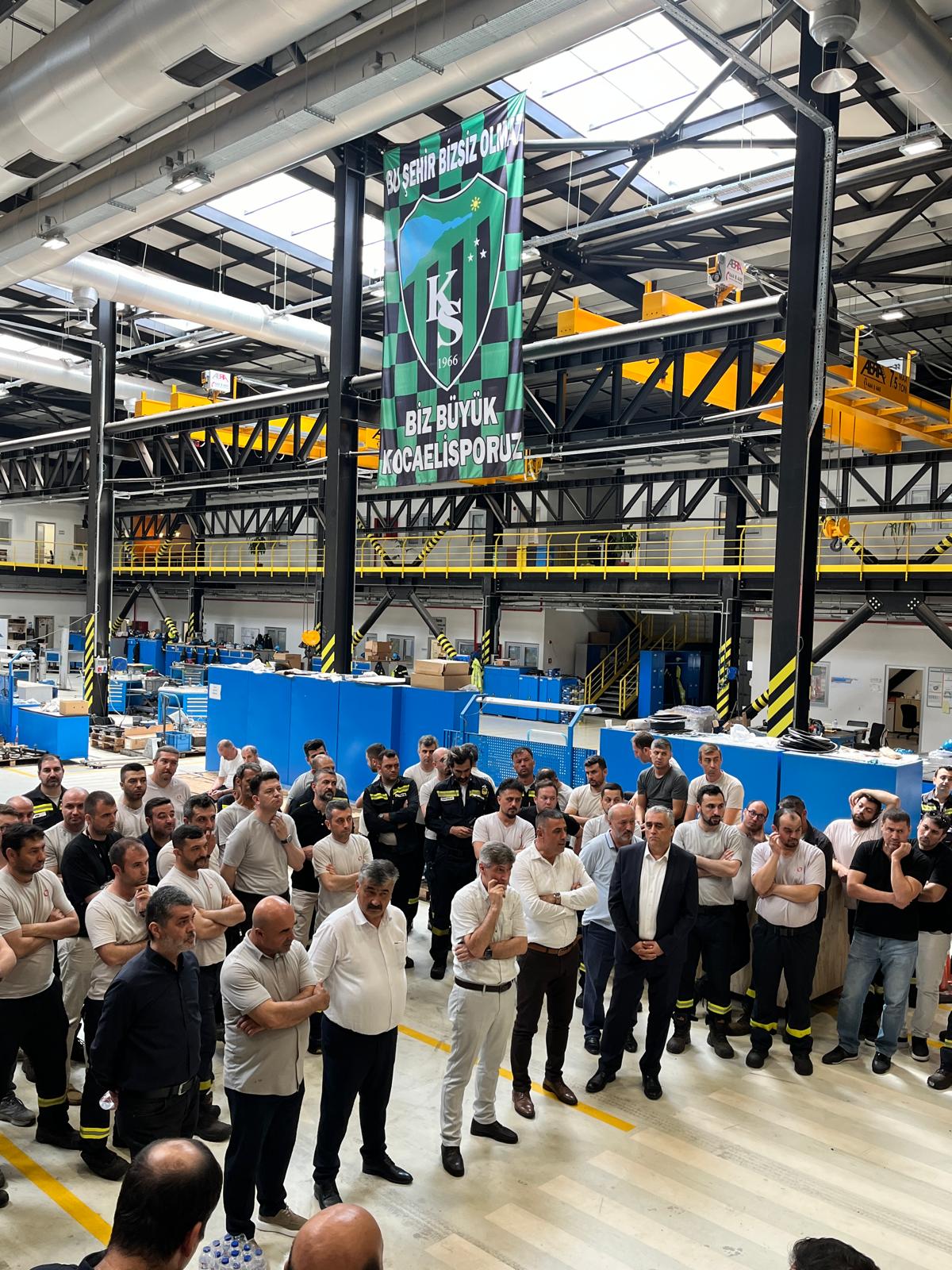 Merkez Yöneticilerimiz Kocaeli Şubemize Bağlı Tüpraş İzmit Rafinerisi’ni Ziyaret Etti