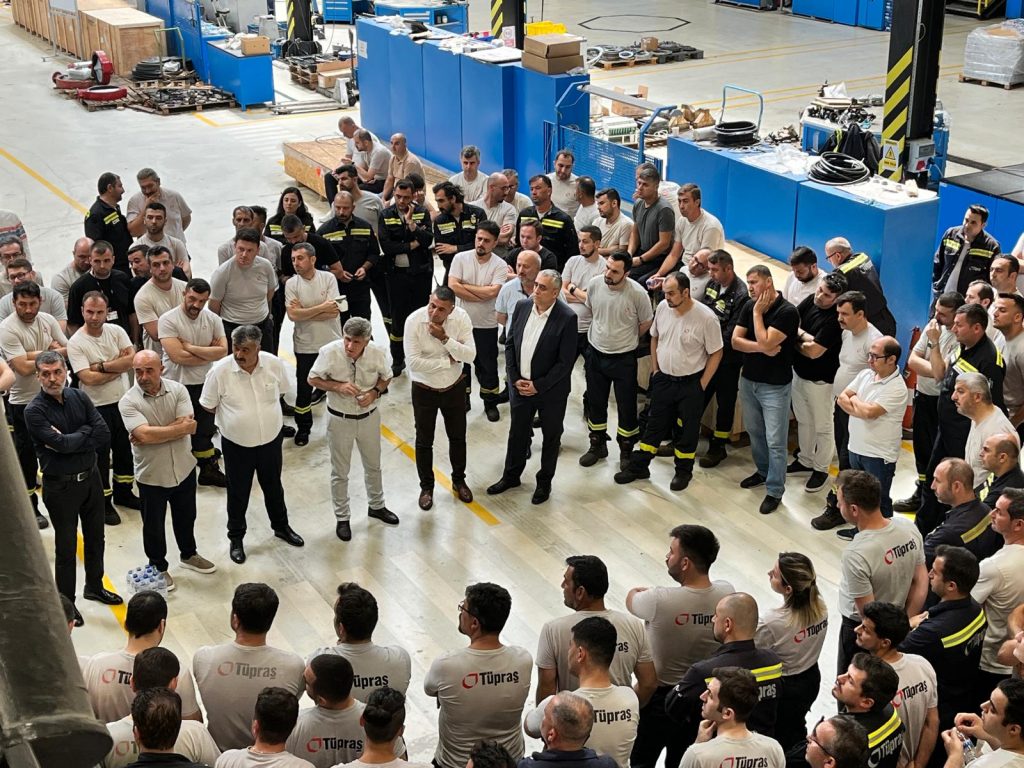 Merkez Yöneticilerimiz Kocaeli Şubemize Bağlı Tüpraş İzmit Rafinerisi’ni Ziyaret Etti