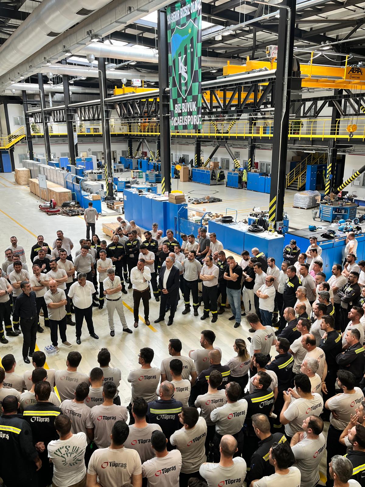 Merkez Yöneticilerimiz Kocaeli Şubemize Bağlı Tüpraş İzmit Rafinerisi’ni Ziyaret Etti