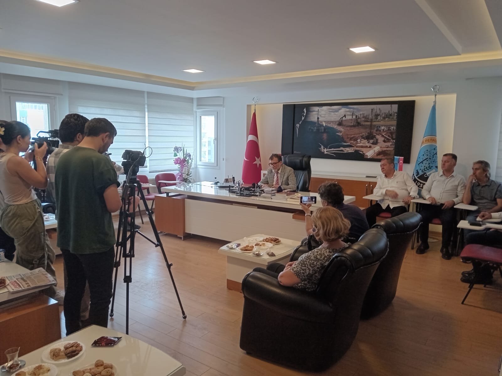 Adana Şubemizde SASA’daki İşkolu Kararına İlişkin Basın Açıklaması