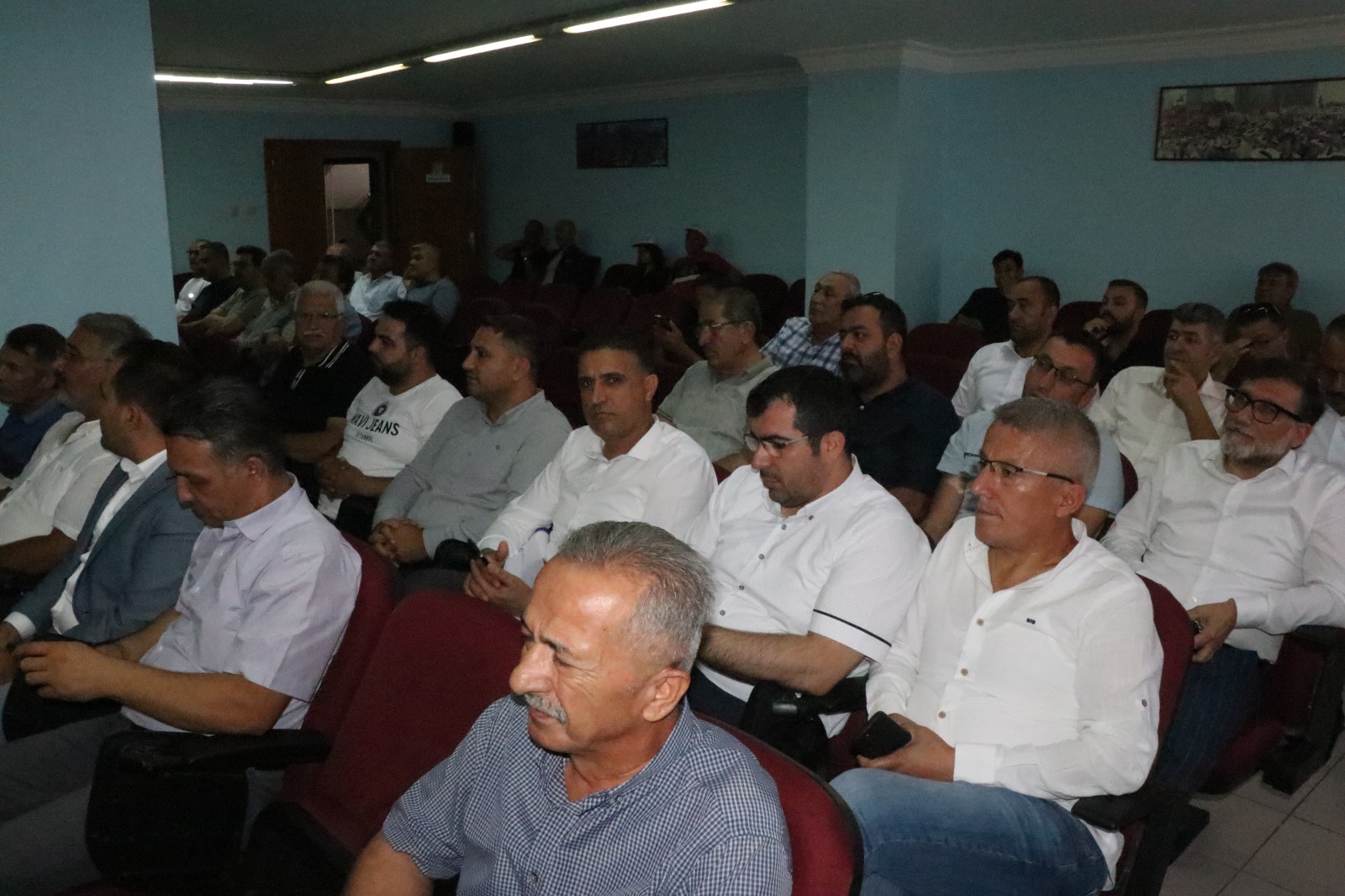 Türk-İş Adana 4. Bölge Temsilciliğinde Toplantı Yapıldı