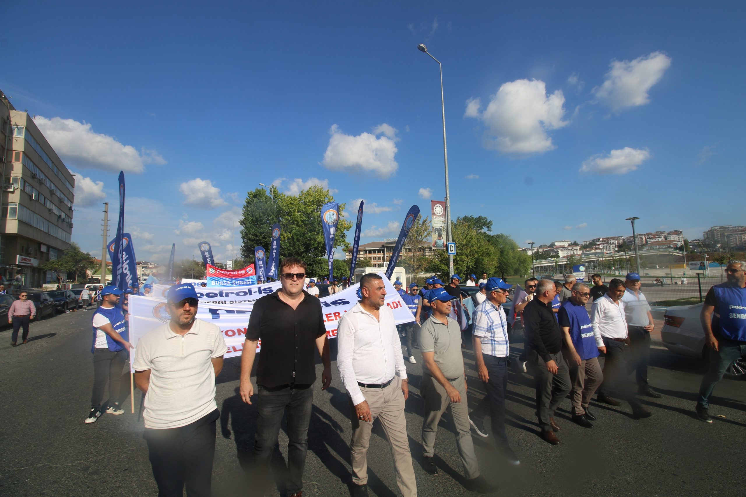 “ZORDAYIZ GEÇİNEMİYORUZ” MEYDAN MİTİNGLERİNİN İLKİ ÇERKEZKÖY’DE YAPILDI