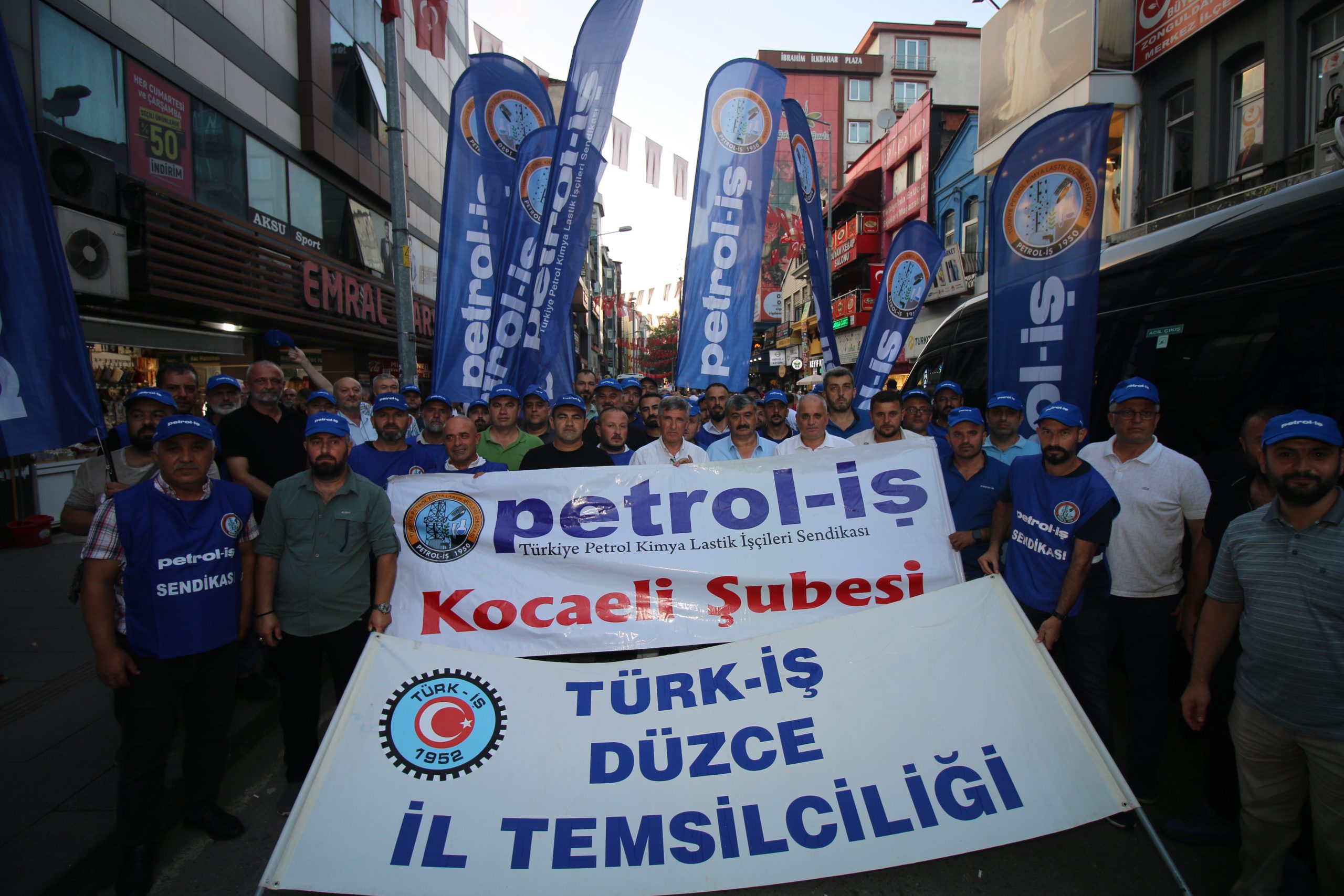 “ZORDAYIZ GEÇİNEMİYORUZ” MEYDAN MİTİNGLERİNİN İKİNCİSİ ZONGULDAK’TA YAPILDI