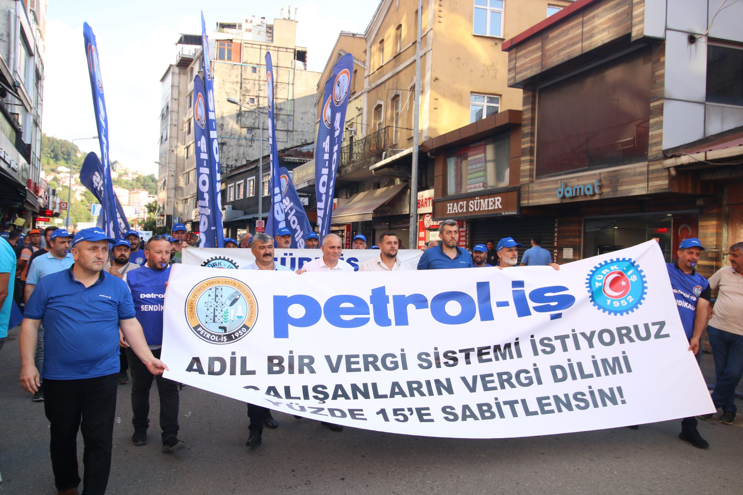 “ZORDAYIZ GEÇİNEMİYORUZ” MEYDAN MİTİNGLERİNİN İKİNCİSİ ZONGULDAK’TA YAPILDI