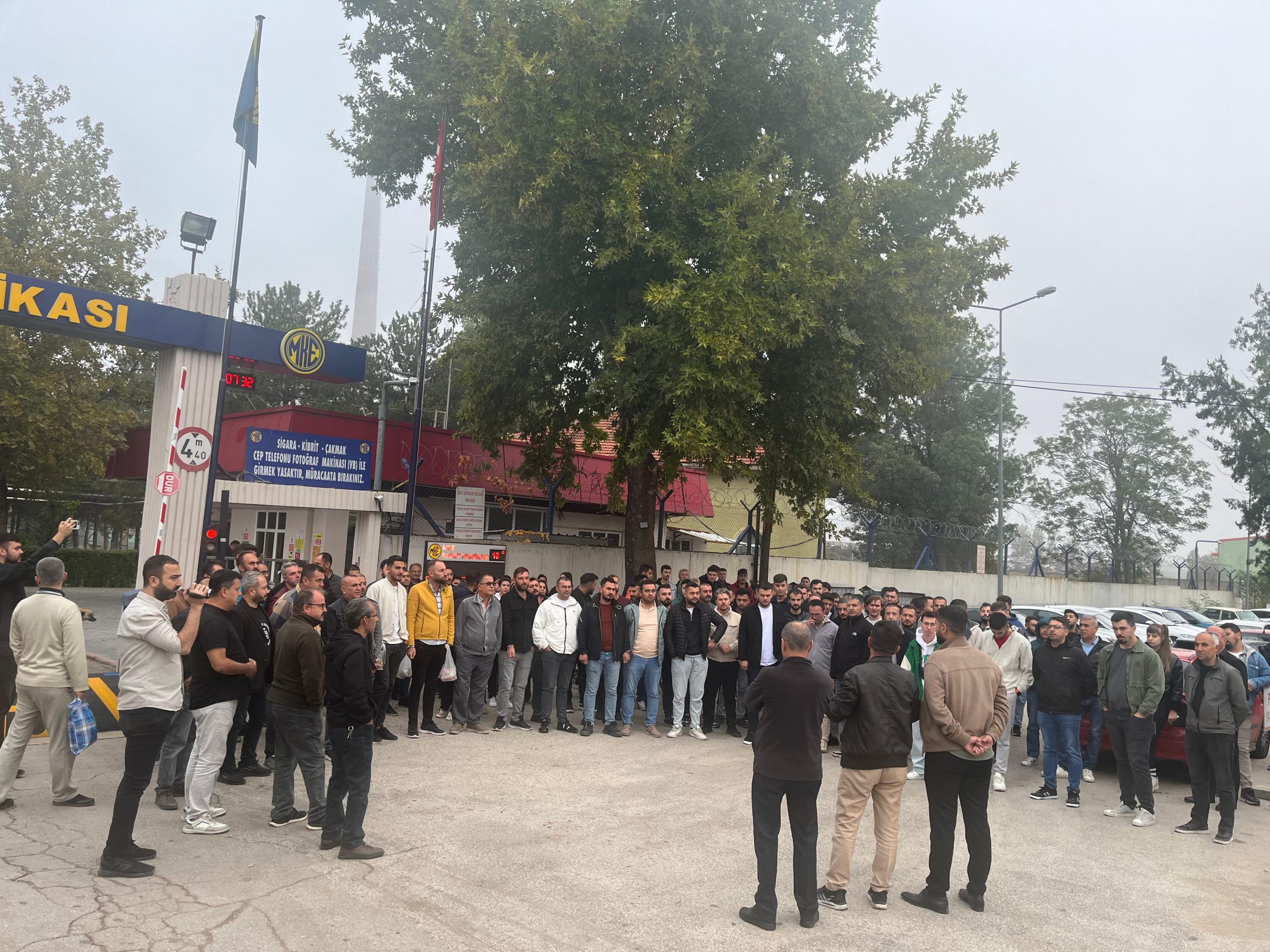 Kırıkkale Şubemiz Örgütlü Olduğu İşyerlerinde Basın Açıklaması Yaptı