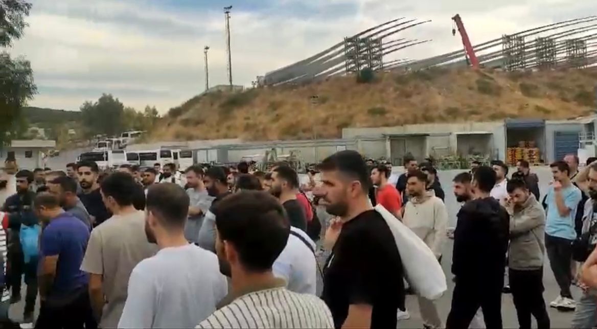 İzmir Şubemiz Örgütlü Olduğu İşyerlerinde Basın Açıklaması Yaptı