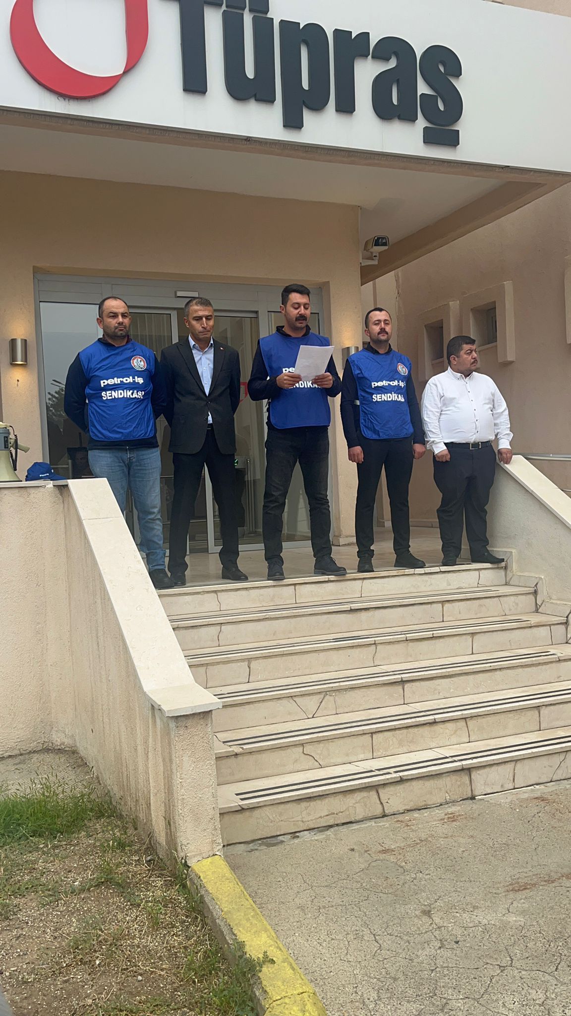 Kırıkkale Şubemiz Örgütlü Olduğu İşyerlerinde Basın Açıklaması Yaptı