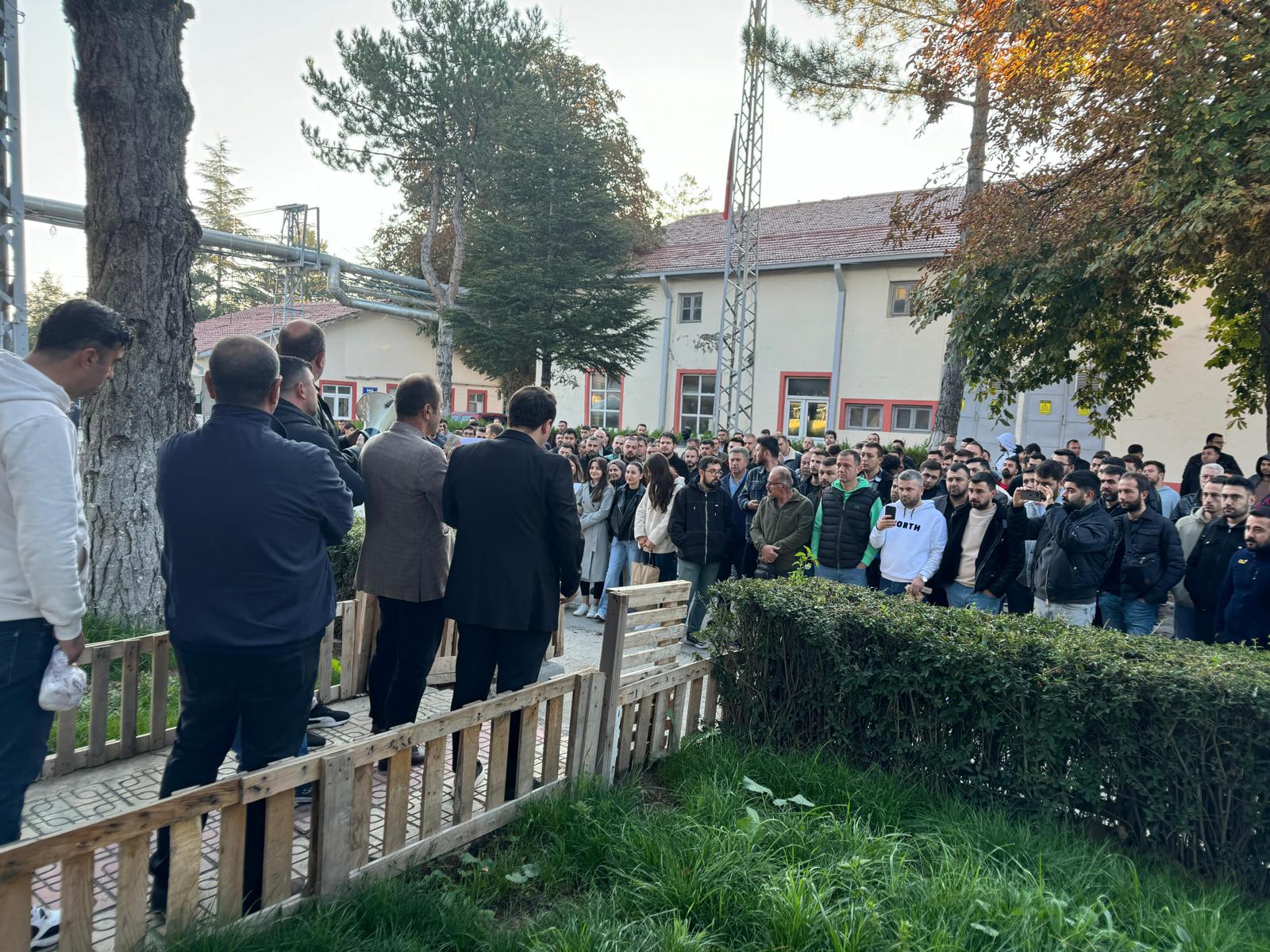 Ankara Şubemiz Örgütlü Olduğu İşyerlerinde Basın Açıklaması Yaptı