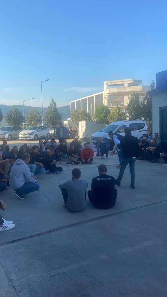 Bursa Şubemiz Örgütlü Olduğu İşyerlerinde Basın Açıklaması Yaptı