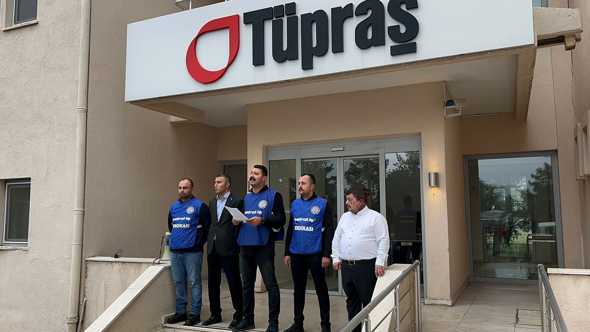 Kırıkkale Şubemiz Örgütlü Olduğu İşyerlerinde Basın Açıklaması Yaptı