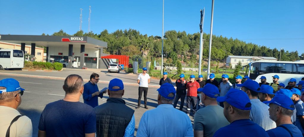 Adana Şubemiz Örgütlü Olduğu İşyerlerinde Basın Açıklaması Yaptı